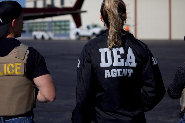 México, dispuesto a expulsar a todos los agentes de EU: ex agente DEA
