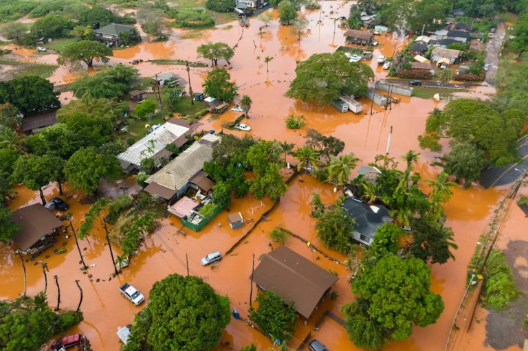 Hawái sufre severas inundaciones; 5 mil 500 personas son evacuadas