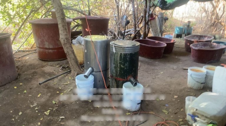 Marina y la SSPC, localizan laboratorio clandestino en el poblado “El Tule” en Culiacán, Sinaloa