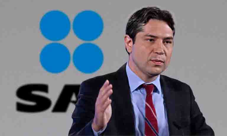 En X, señalan a titular del SAT de autorización exprés cuenta de AMLO