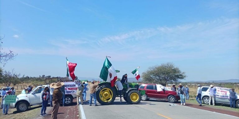 Transportistas amagan con mega bloqueo durante el Mundial