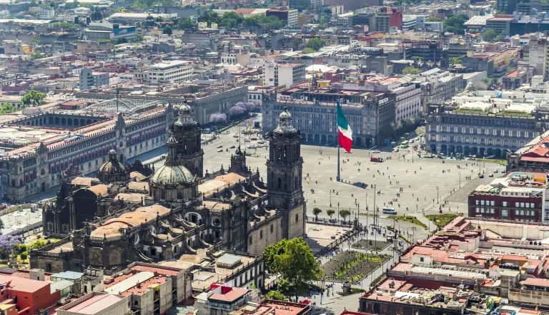 Desconfianza empresarial en México sigue; 13 meses de pesimismo