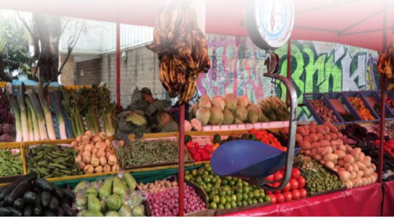 Inflación en México se dispara a 4.59% en marzo: el jitomate y el aguacate te están vaciando la cartera