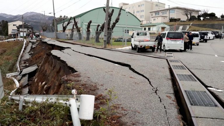 Terremoto de magnitud 7.5 sacude costa norte de Japón; emiten alerta de tsunami