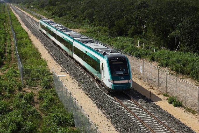 Tren Maya acumula costos de 25 mmdd y desabasto de luz y agua en comunidades