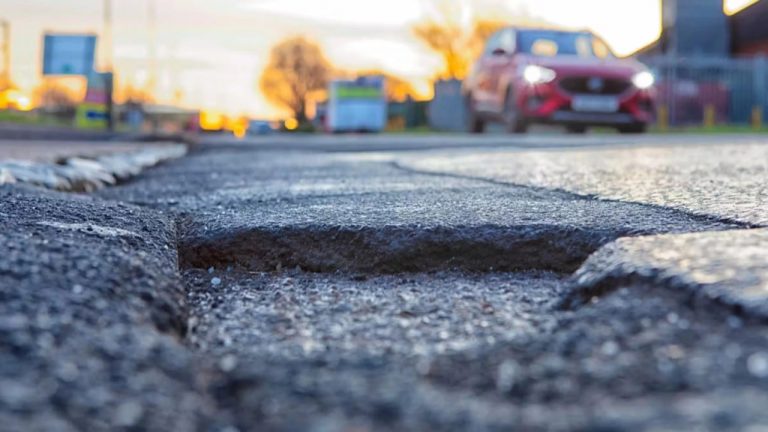 Dos años después, baches y suministro de agua, preocupan en urbes