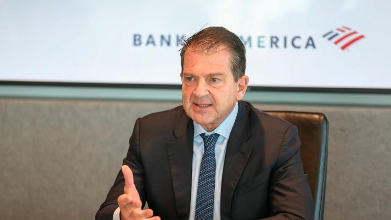 México no puede arriesgar grado de inversión por apoyo a Pemex: banqueros