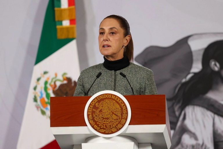 Gobierno de Sheinbaum Pardo se endeuda con 3 mil 800 mdp cada día: SHCP