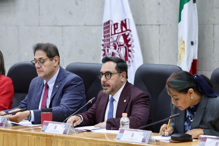 Desmiente renuncia al IPN Arturo Reyes Sandoval