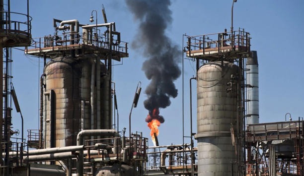 Falta de crudo desploma producción en refinería de Salamanca