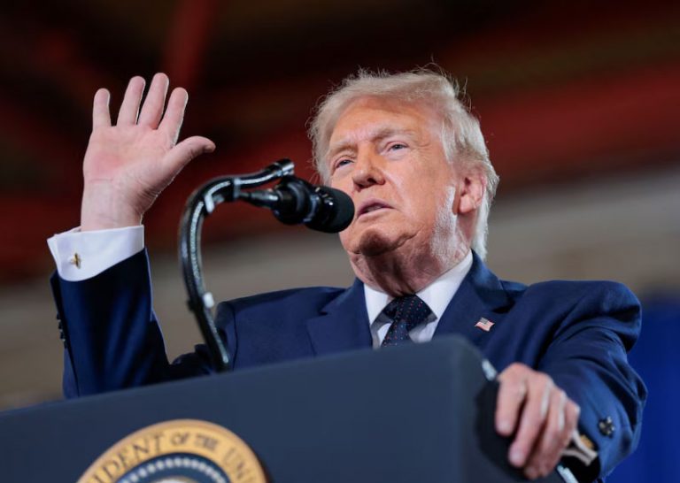 Trump exigió que Irán acepte sus términos y dijo que tomará una decisión final en breve