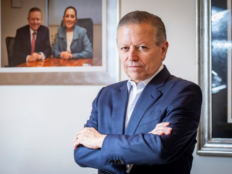 Rubén Rocha no tiene fuero tras solicitar licencia: Arturo Zaldívar