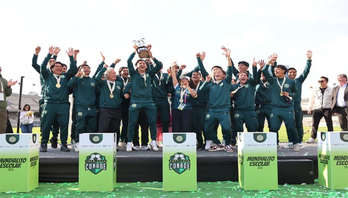 UAEMéx celebra oro y plata en futbol asociación de los Nacionales Universitarios