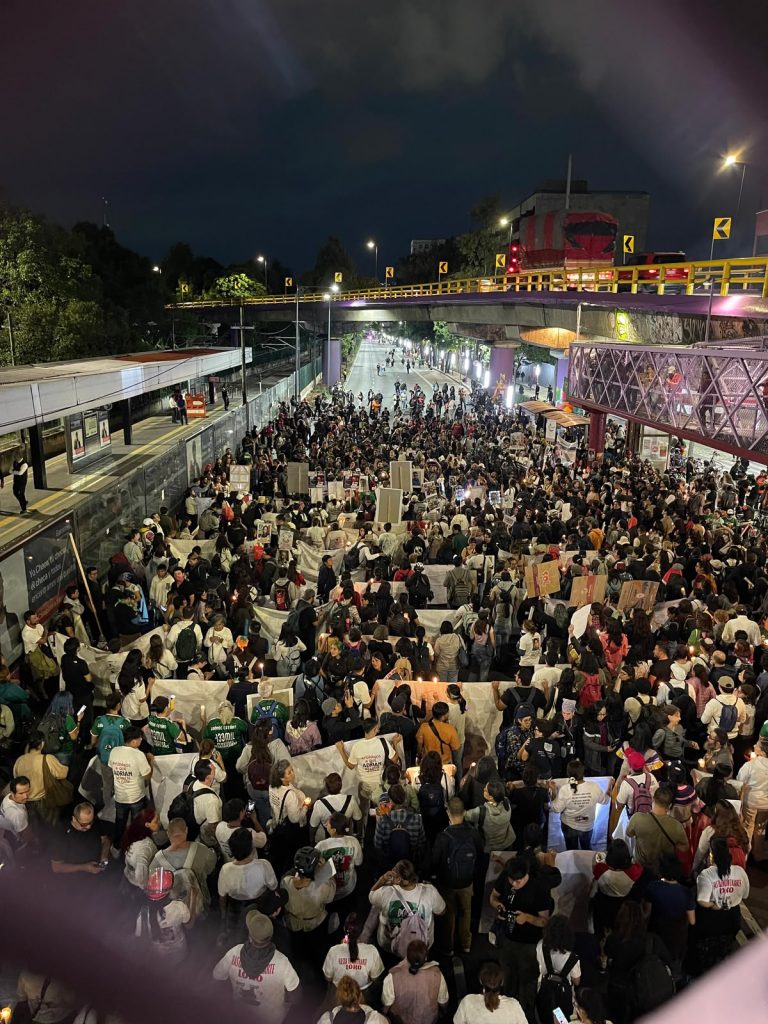 Madres Buscadoras son detenidas por operativo de seguridad rumbo al Estadio Ciudad de México