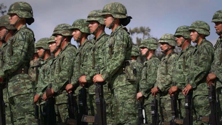 Anticorrupción inhabilita a empresa que recibió 70 contratos del Ejercito por 294 mdp
