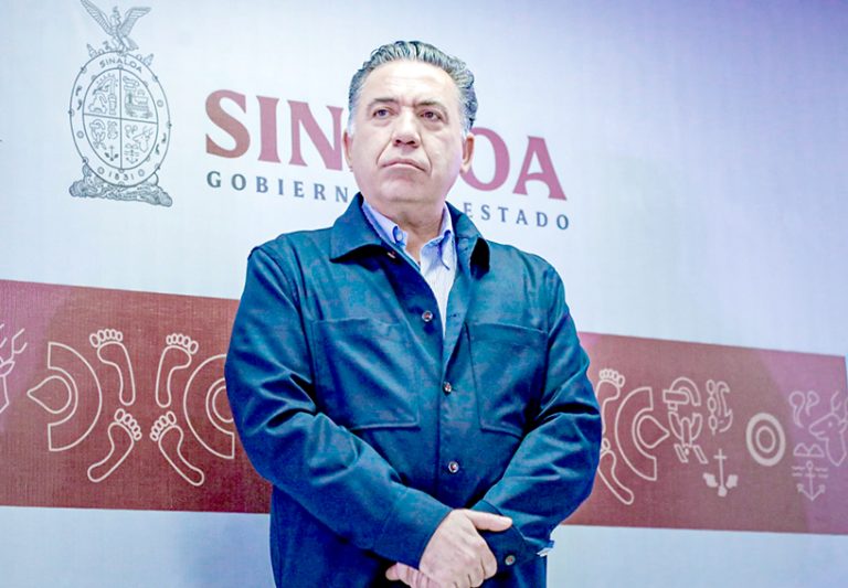 Inzunza sigue cobrando pese a bloqueo de la UIF, Morena lo aleja de la Permanente para evitar un “show”