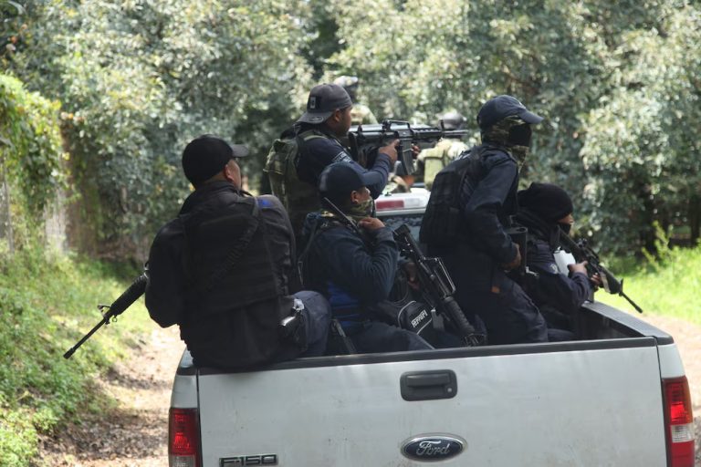Desplazamiento forzado en Apatzingán, Michoacán por enfrentamientos entre criminales