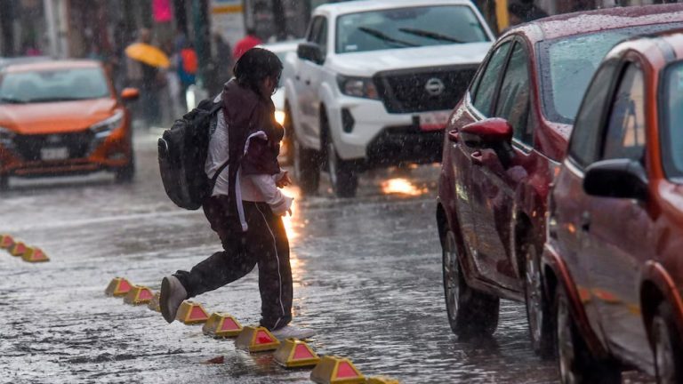 Lluvias intensas y posible desarrollo ciclónico ponen en alerta, a más de 20 estados de México
