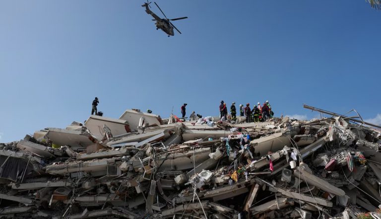 Crece el drama en Venezuela; suman más de 1,400 muertos, por los terremotos