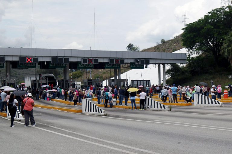 CNTE tomará principales autopistas del país, en jornada de protestas