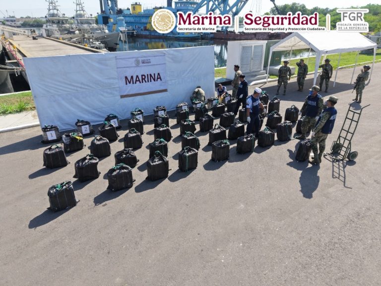 Marina intercepta embarcación con 1.5 toneladas de cocaína frente a costas de Chiapas