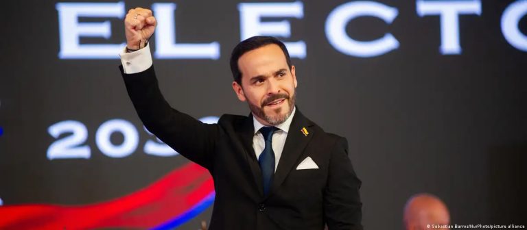 De la Espriella rompe proceso de transición y eleva confrontación con Petro
