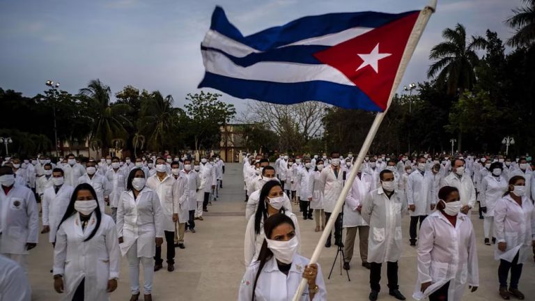 EE. UU. amplía sanciones contra Cuba por misiones médicas y sector energético