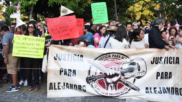 Protesta por el asesinato de Alejandro Leyva llegó a la Guelaguetza
