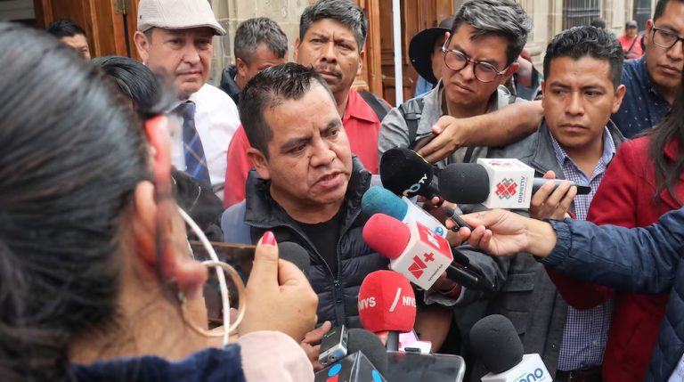 Padres de los 43 de Ayotzinapa buscan reactivar investigación, contra Ángel Aguirre Rivero