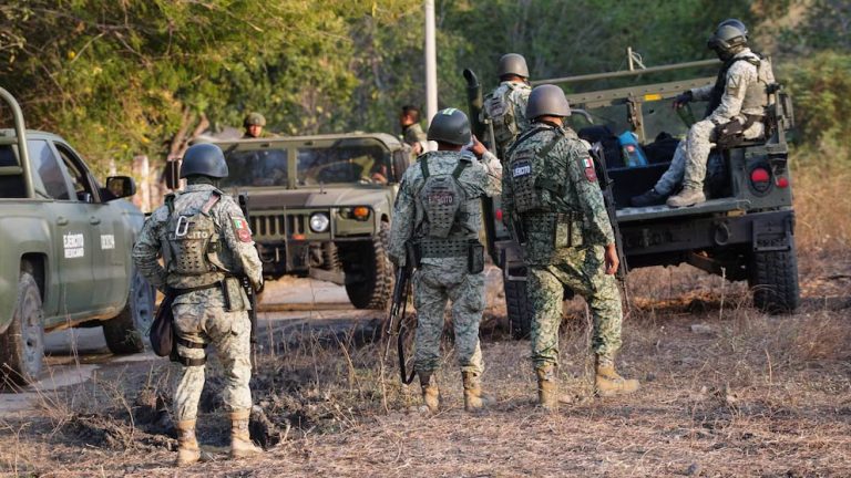 Balacera entre militares y civiles deja tres muertos en La Piedad, Michoacán