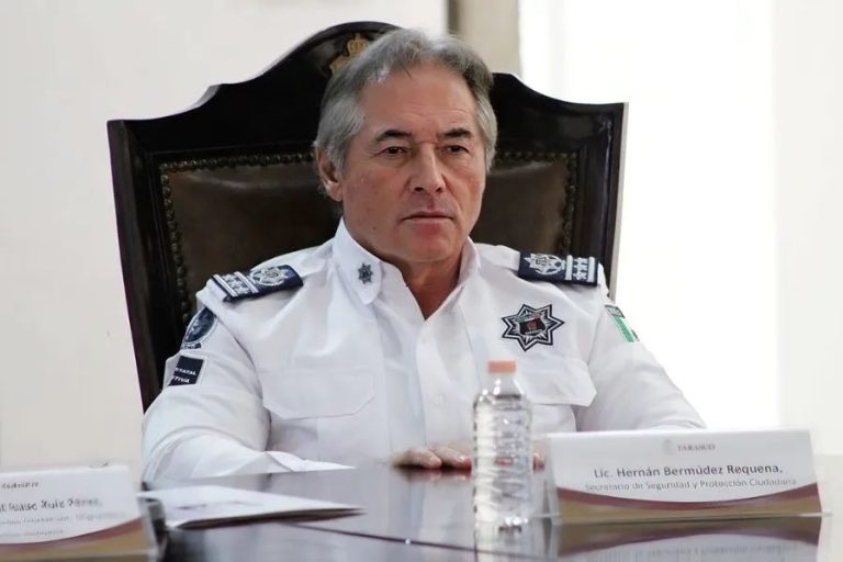 Bermúdez Requena denuncia a May por presunta violación de derechos