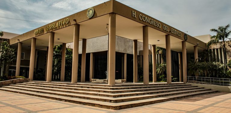 Congreso de Sinaloa resolverá nueva licencia de Rocha Moya, y su relevo