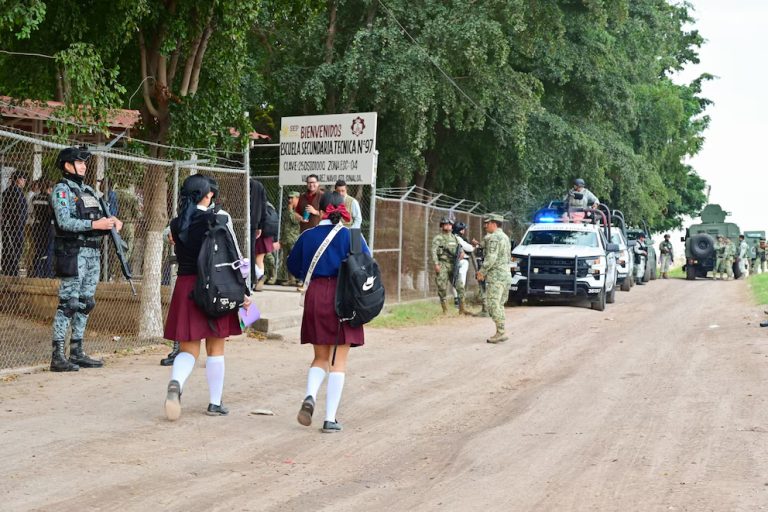 Ejército blinda escuelas por regreso a clases en Sinaloa; tras amenaza en colegio privado, de Culiacán