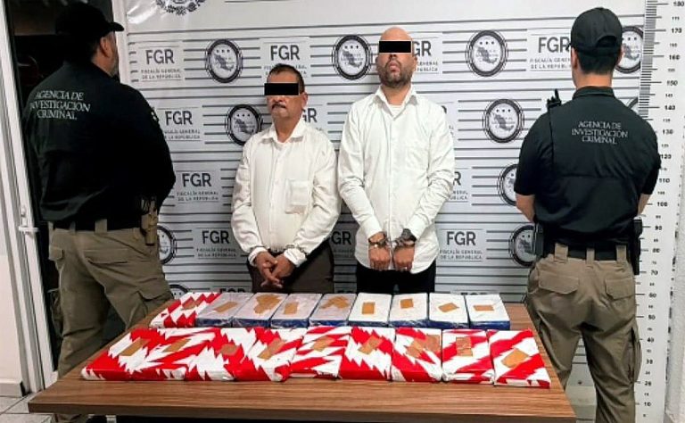 Capturan en Hermosillo a dos operadores por transportar 10 kilos de fentanilo y 8 de heroína ocultos en autobús