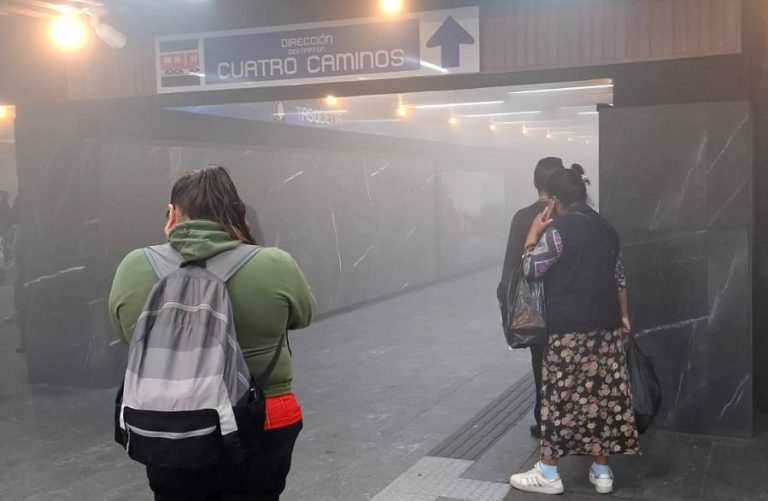Cortocircuito en estación metro Cuatro Caminos, deja dos mujeres lesionadas