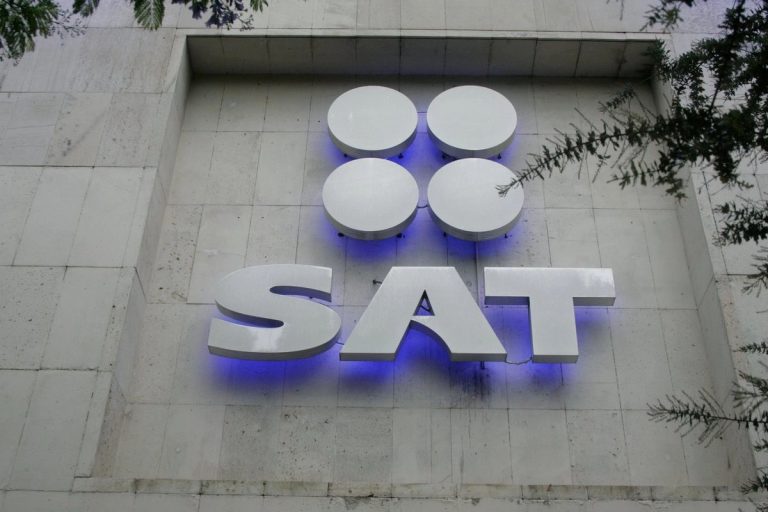 Acusados 74 de sus funcionarios del SAT por uso ilícito de atribuciones