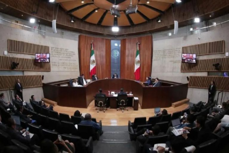 TEPJF elimina criterio del INE, por riesgo de inhibir libertad periodística