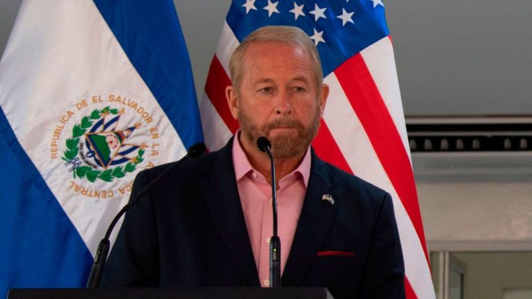 Ronald Johnson advierte a hijastro de El Mencho “Ya no hay dónde esconderse”