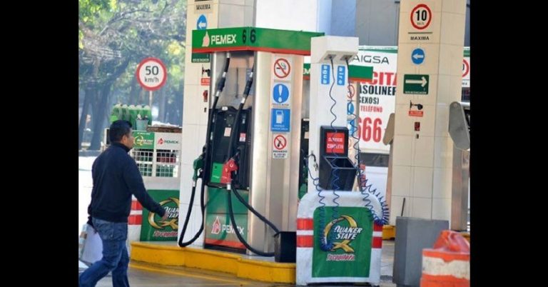 Atracan en la CDMX gasolinera y escuela primaria