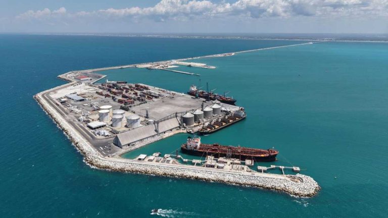 Tercer fuga de diésel alerta a pescadores de Progreso, Yucatán