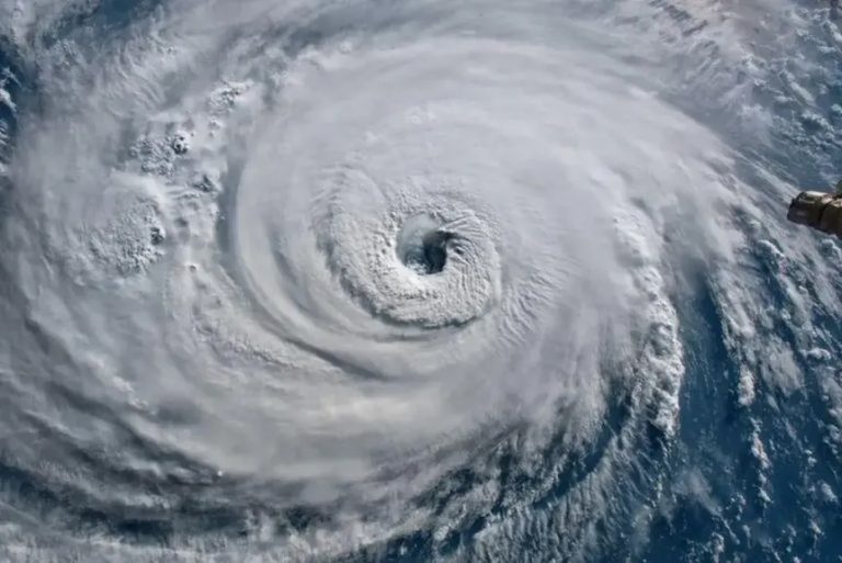 ‘Polo’ confirma doble golpe: tocará tierra en Baja California Sur el lunes y en Sonora el martes