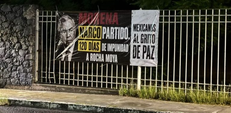 Colocan mantas contra Rocha Moya y Morena en Querétaro
