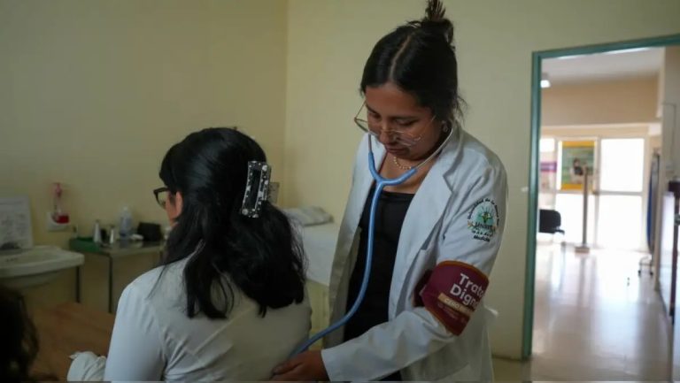 Presupuesto al Servicio Universal de Salud no aporta nada al sistema