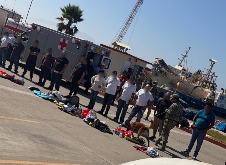 Marina rescata a 45 víctimas de tráfico ilegal en inmediaciones de Ensenada, Baja California