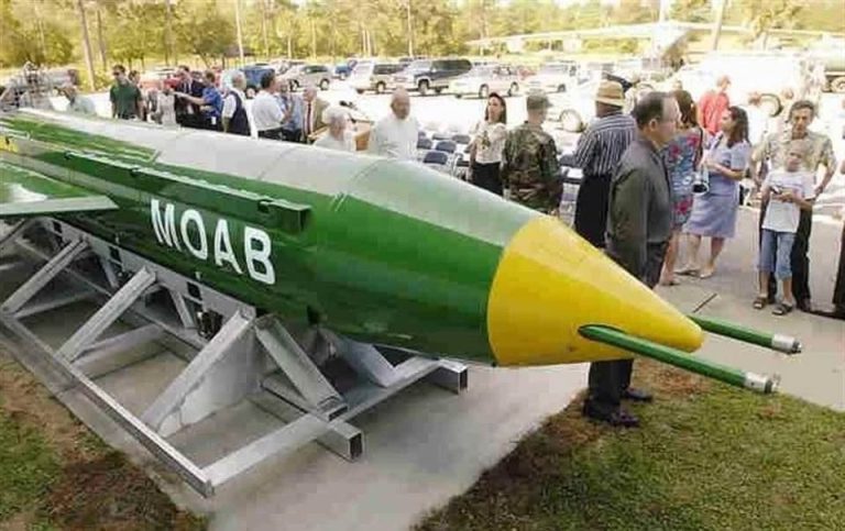 EU considera atacar Irán con la “madre de todas las bombas”, según CNN