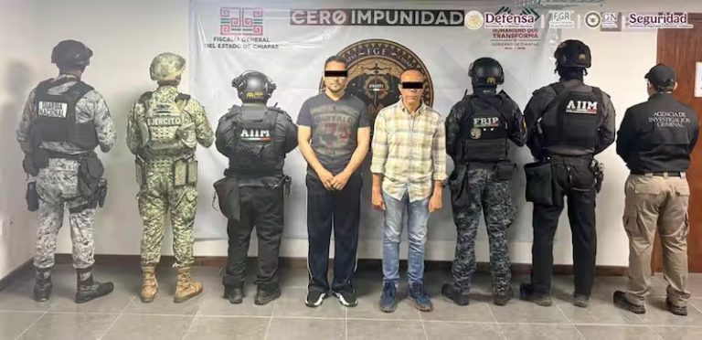 Detienen a 21 funcionarios durante operativo Enjambre en Chiapas