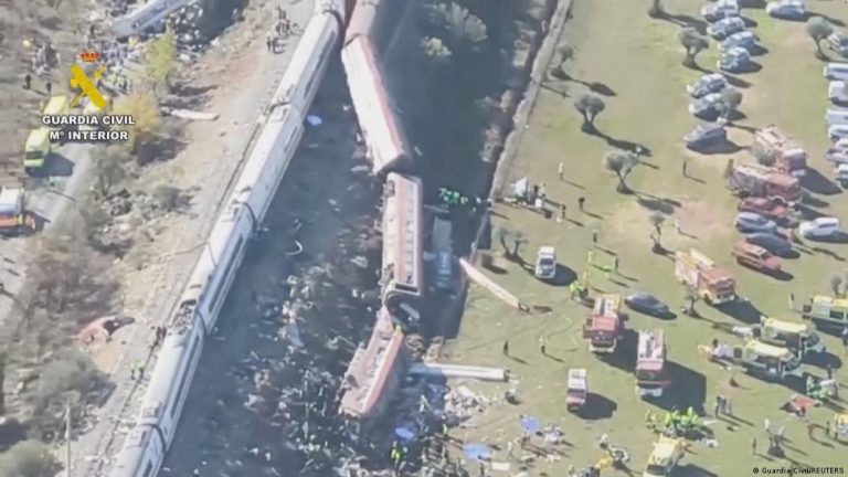 Tragedia ferroviaria en España: 68 muertos