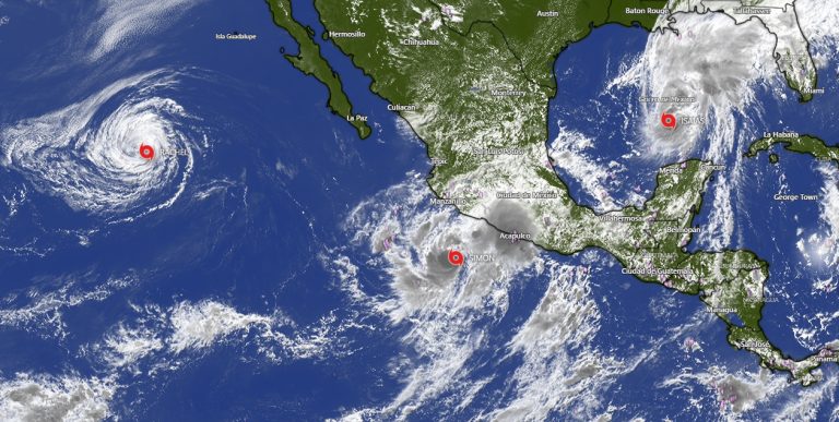 “Simón” se perfila como la mayor amenaza para el occidente del país mientras “Isaías” sacude el sureste