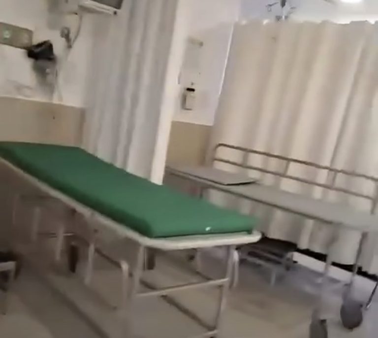¡APENAS ASÍ! Cambian colchones en hospital del IMSS en Morelia ante presunta visita de Sheinbaum