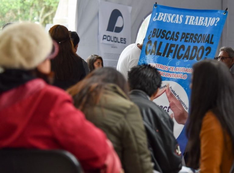 Gente con necesidad de empleo, 5 veces más a la desempleada en México